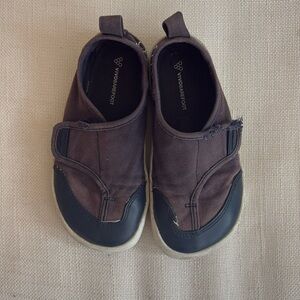 Vivobarefoot Gaia sneakers. EUR 26.